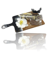 Load image into Gallery viewer, Charcuterie board With Handle Mishloach Manot