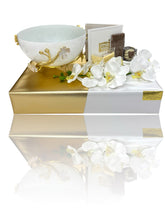 Load image into Gallery viewer, Classy White and Gold Mishloach Manot
