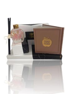 Diffuser and Simanim Card Wrapped Gift Set