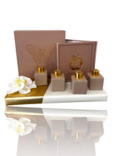 Load image into Gallery viewer, Pink Mini Diffusers and Simanim Card Wrapped Gift Set
